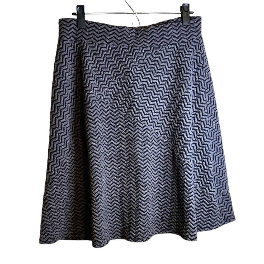 Studio 253 A -line skirt gray and black knit zig zag pattern pull on Sz Med